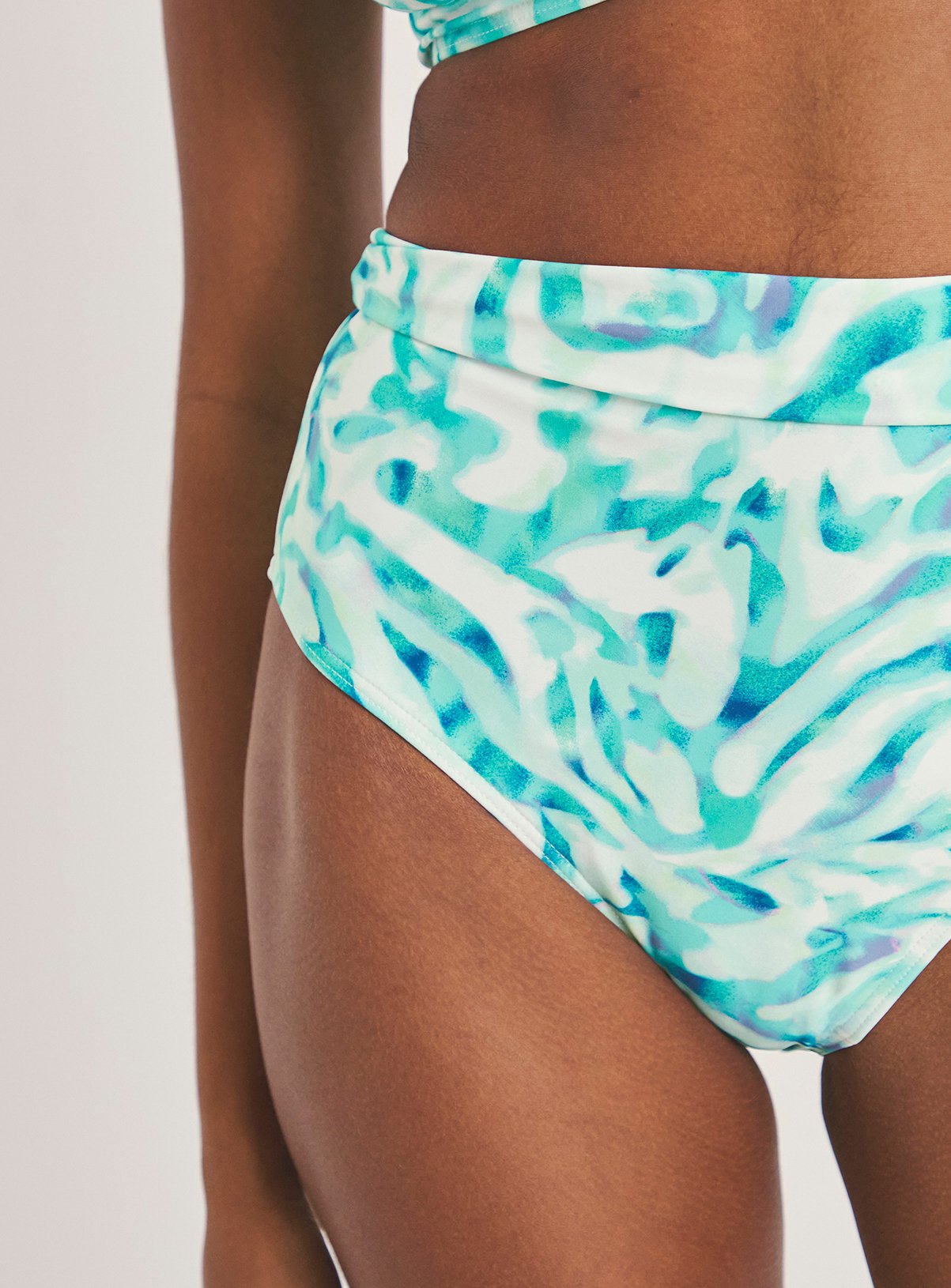 SIMPLY BE Fold Over Tummy Control Bikini Brief 16 - Image 4 thumbnail